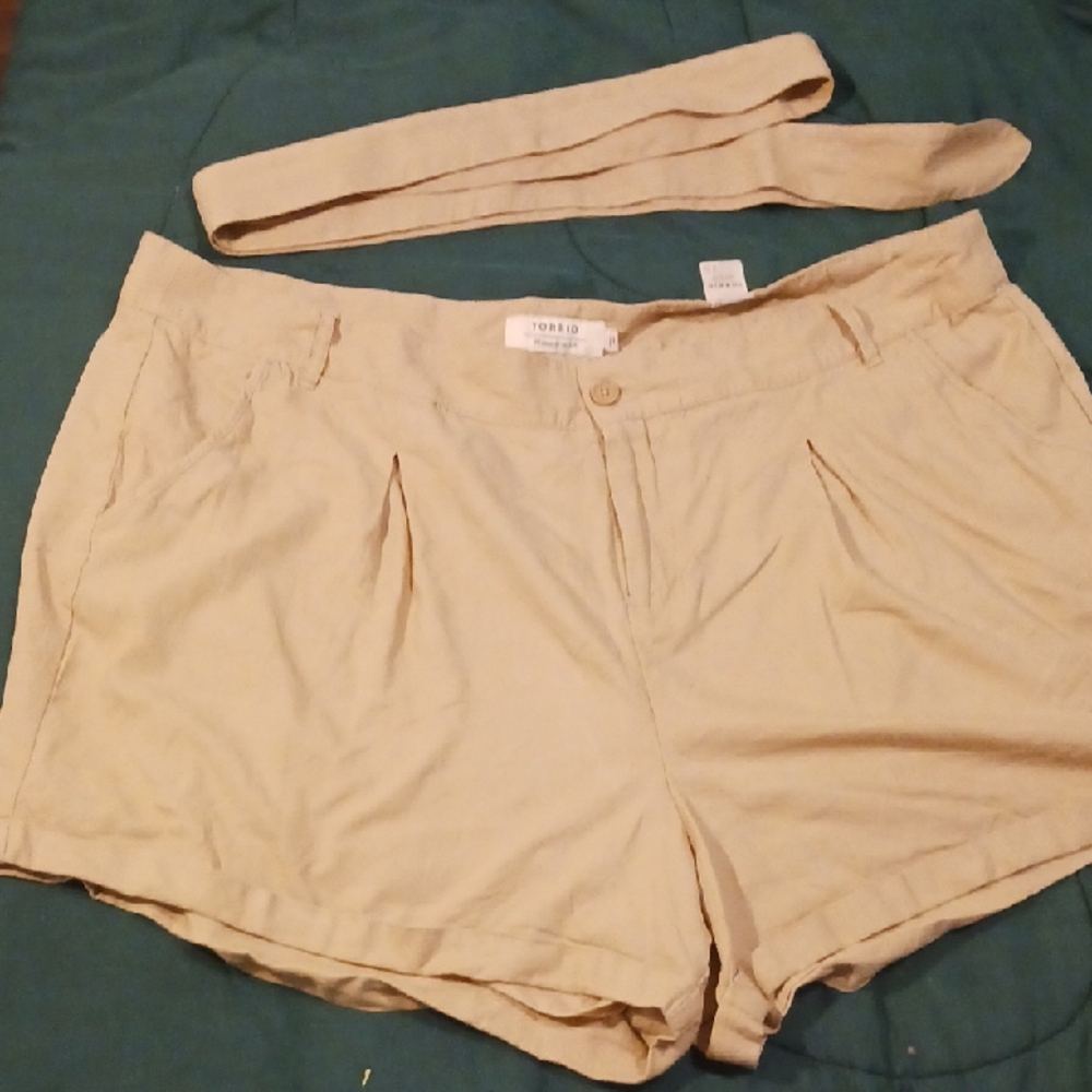 Torrid shorts woman Tan High Waist  with Pleated Front
